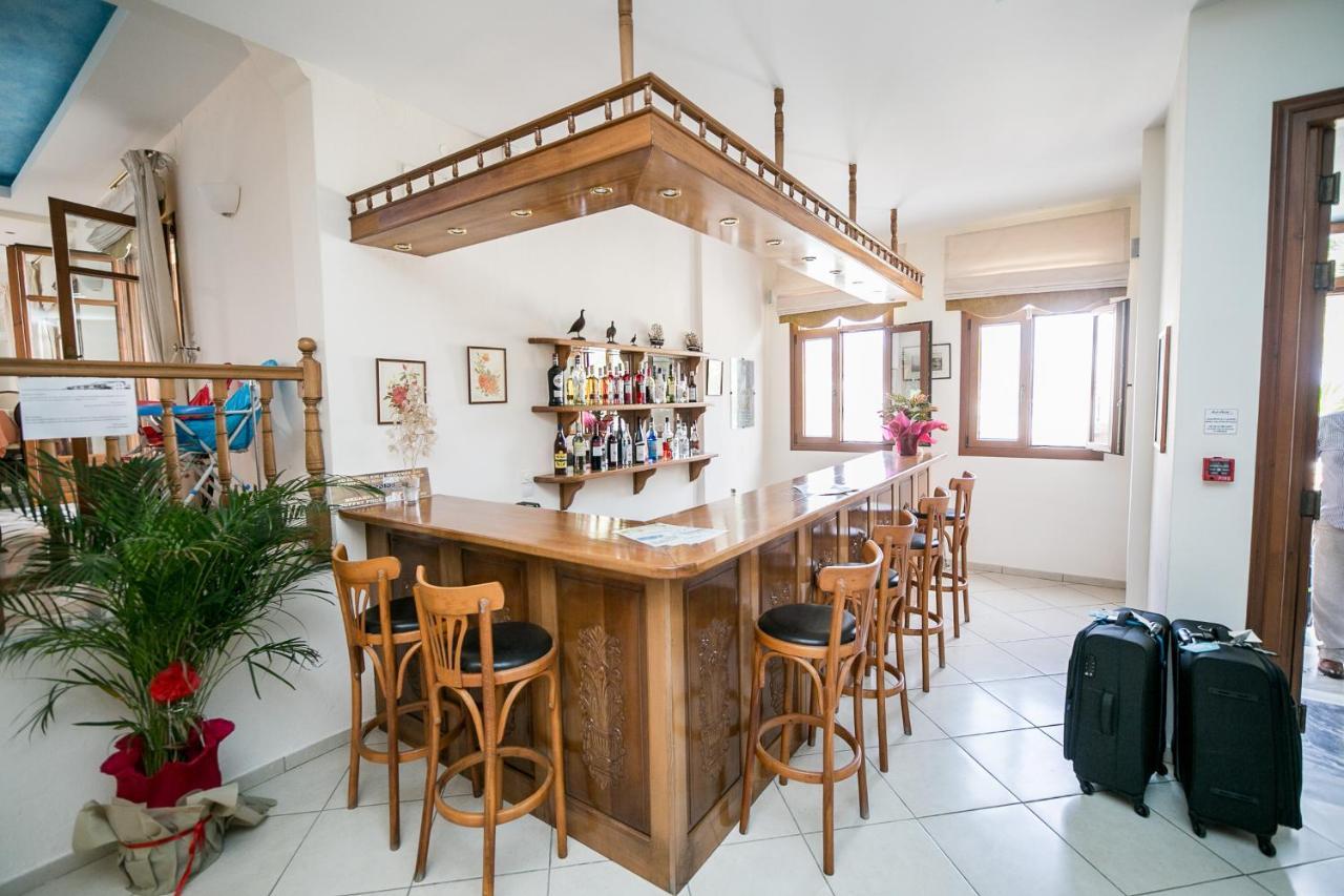 סקופלוס טאון Aeolos Hotel מראה חיצוני תמונה